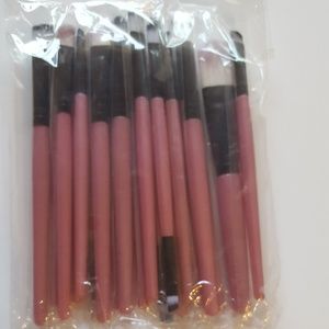 20 Makeup Brushes